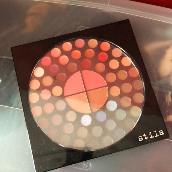 Stila Other - Stila Ultimate Color Palatte